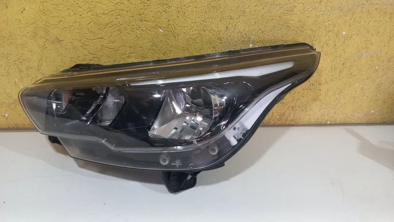 Farol Com Led Esquerdo Fiat Cronos 2018 2019 2020 2021 2022 2023 2024 Original